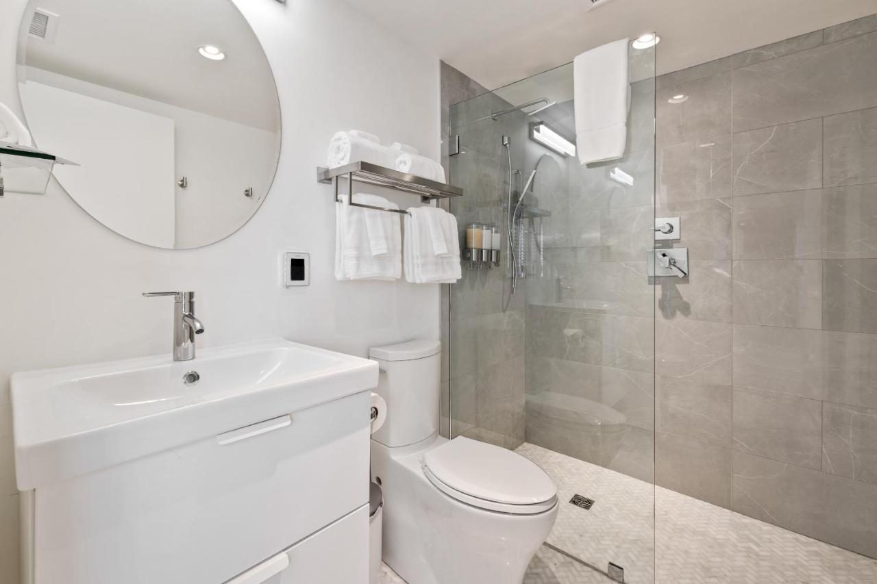 Boutique Room Steps From Downtown Mall Rose Jean Room 3 Charlottesville Dış mekan fotoğraf